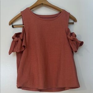 Madewell flowy blouse with cut out shoulders. So flattering!